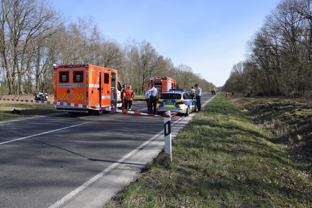 Schwerer VU Krad Fahrrad Koeln Porz Alte Koelnerstr P046.JPG - Miklos Laubert